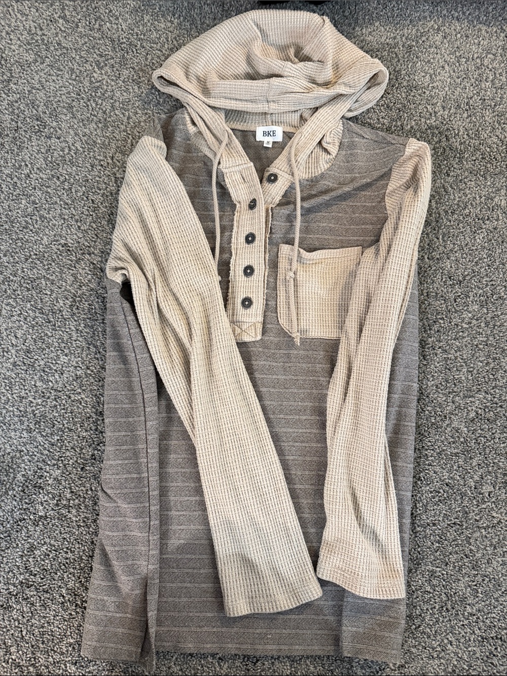 BKE Two-Tone Hooded Henley in Beige & Taupe